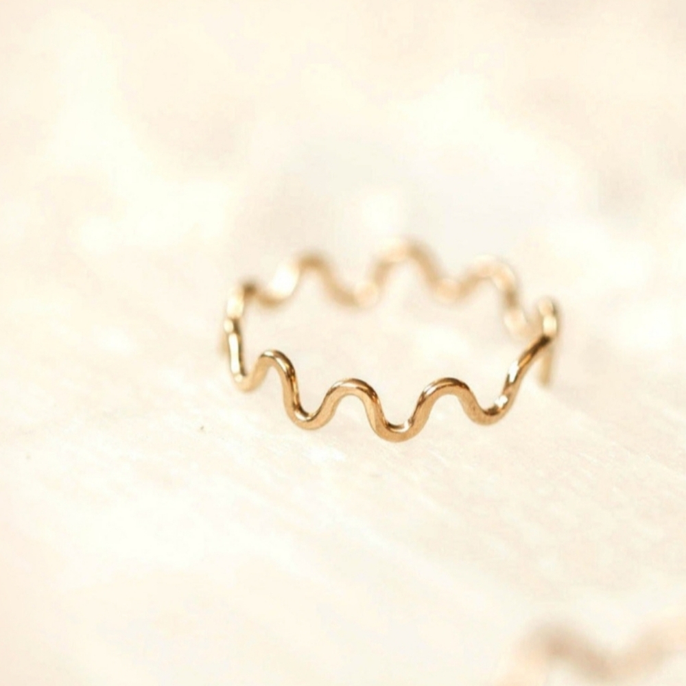 Wave ring - Picture 2 of 4